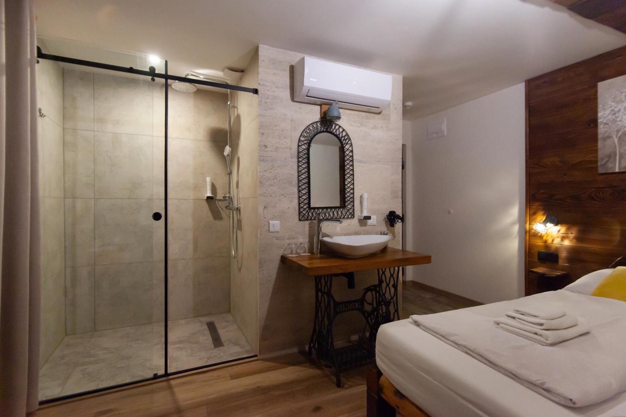 Sobe App Moj Hir Bed And Breakfast 亚斯特雷巴斯科 外观 照片