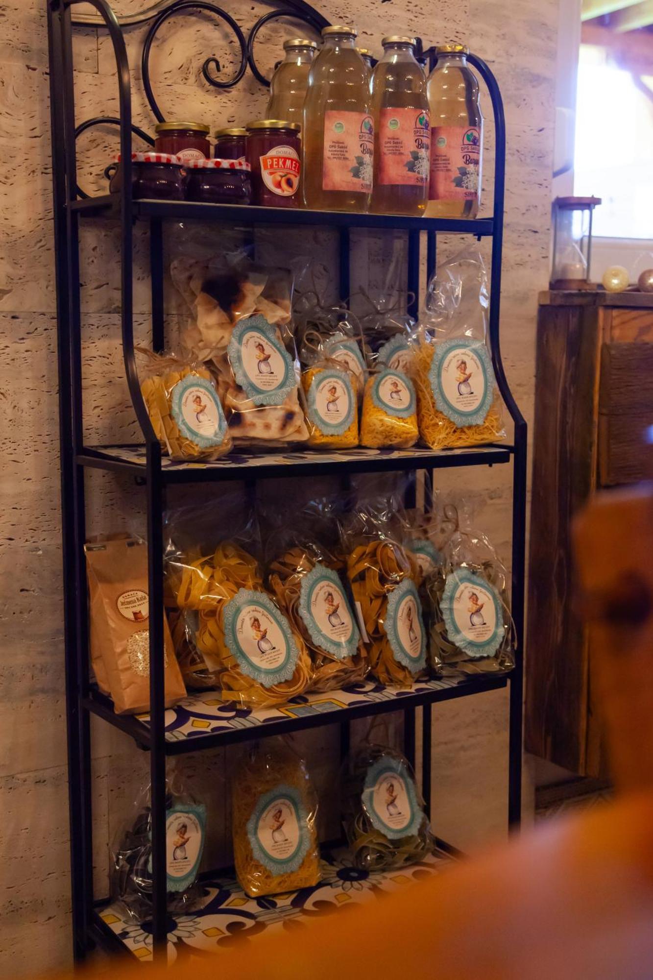 Sobe App Moj Hir Bed And Breakfast 亚斯特雷巴斯科 外观 照片